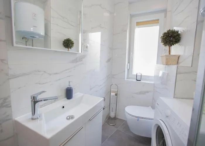 Triple A Διαμέρισμα Σπλιτ